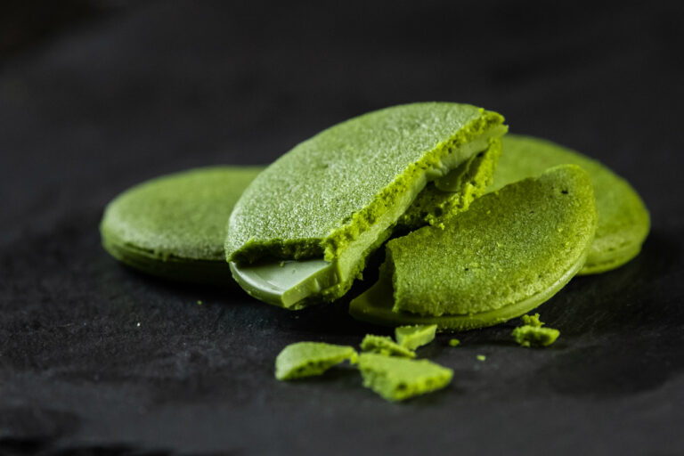 Experience the perfect balance of flavors with Cha no wa’s Matcha Langues De Chat