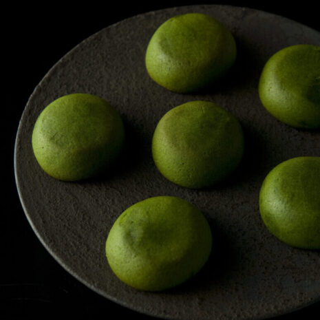 matcha-milk-confectioneries-emerald-10-piece-package-2.jpg
