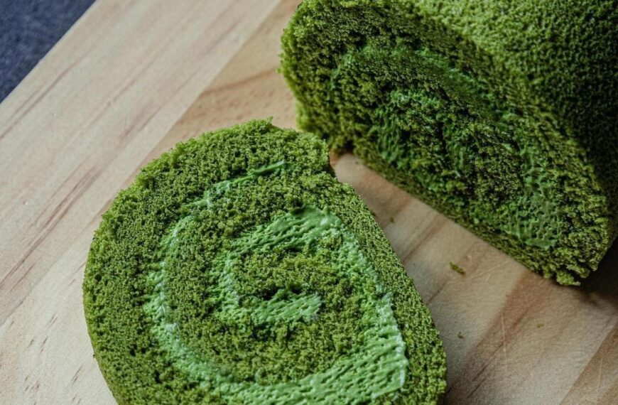 Experience the Epitome of Luxury with cha no wa’s Matcha Roll Cake