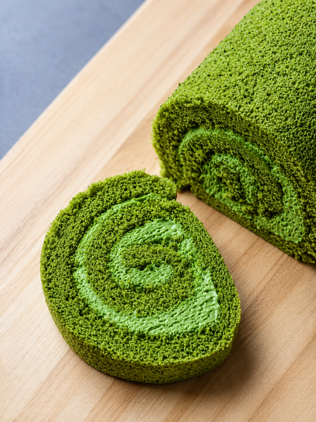 Cha-no-wa matcha roll cake